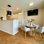 Apartmentrosa12 - Tor Zur Saechsischen Schweiz! Neu, Zentral Mit Parkplatz Und Terrasse! Апартаменты Пирна
