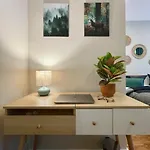 Апартаменты Apartmentrosa12 - Tor Zur Saechsischen Schweiz! Neu, Zentral Mit Parkplatz Und Terrasse!