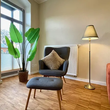 Apartmentrosa12 - Tor Zur Saechsischen Schweiz! Neu, Zentral Mit Parkplatz Und Terrasse! Apartment Pirna