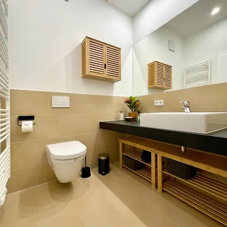 Apartment Apartmentrosa12 - Tor Zur Saechsischen Schweiz! Neu, Zentral Mit Parkplatz Und Terrasse! *