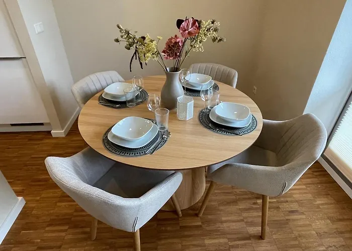 Apartmentrosa12 - Tor Zur Saechsischen Schweiz! Neu, Zentral Mit Parkplatz Und Terrasse! Apartman