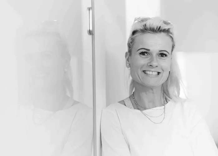 Apartmentrosa12 - Tor Zur Saechsischen Schweiz! Neu, Zentral Mit Parkplatz Und Terrasse!